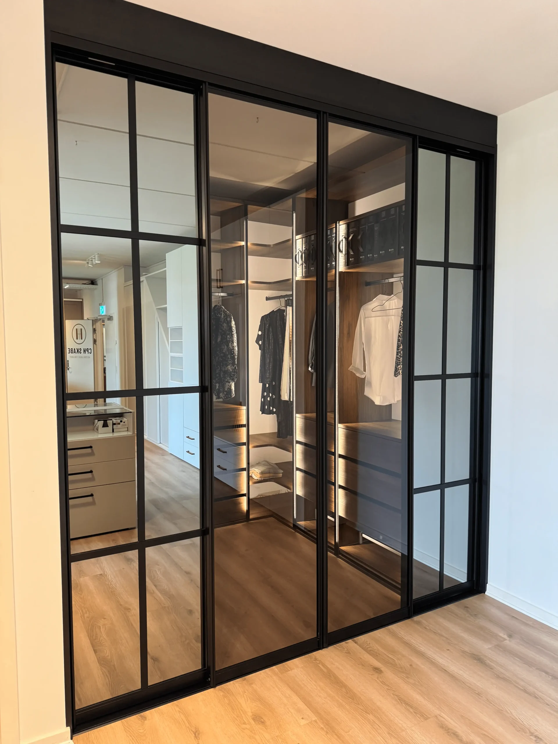 walk-in closet